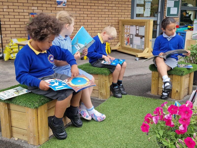 Small-Movable-Artificial-Grass-Topped-Seats-2