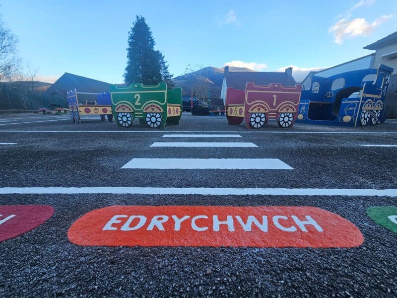 Ysgol-Dolbadarn-Welsh-Stop-Look-Listen-Playground-Marking-Small-2