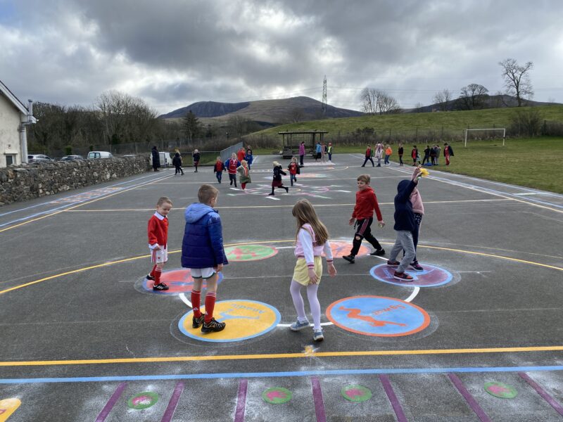 Active-Spot-Circle-Ysgol-Gynradd Llanllyfni-Playground-Markings