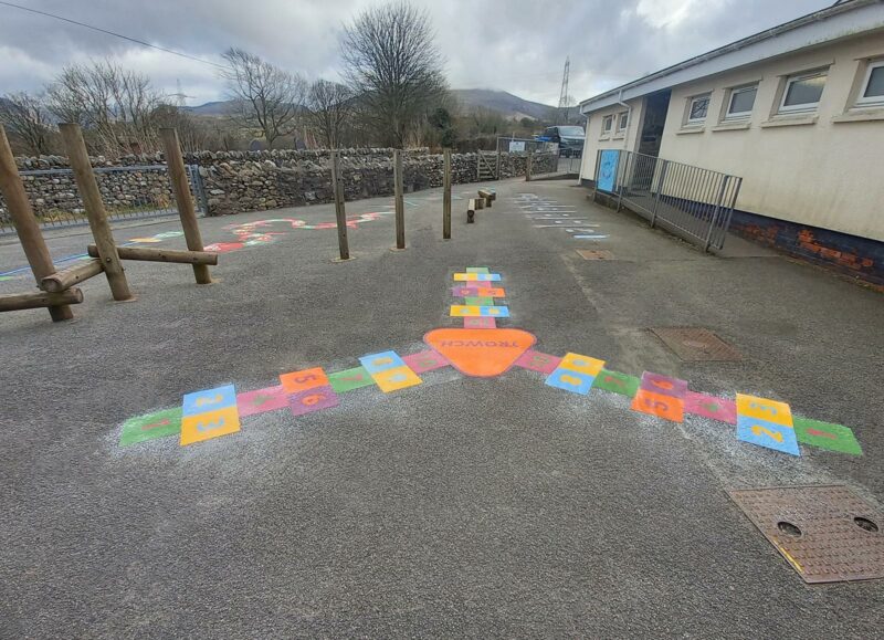 Llanllyfni-School-3-Way-Hopscotch-Playground-Marking