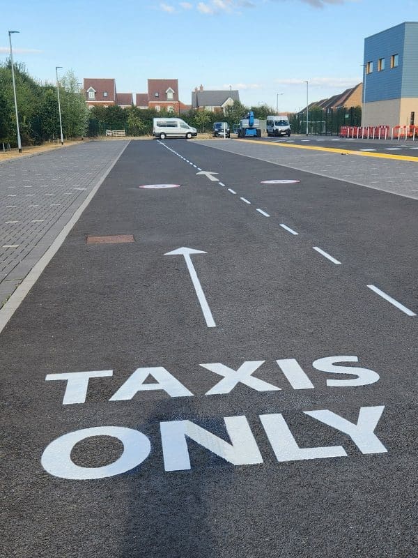 Taxis-Only-Lettering-Car-Park-Marking